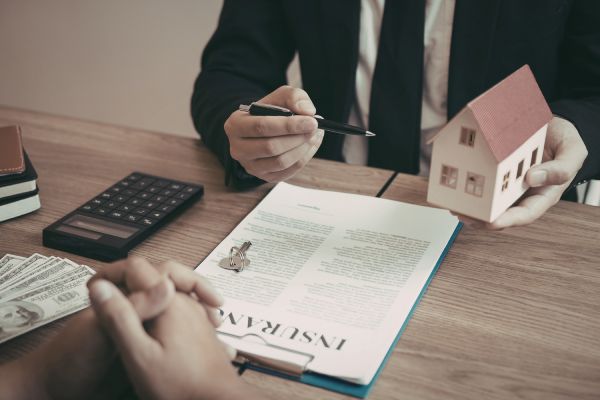 張珮琪律師，台中、彰化、南投、苗栗推薦律師。專精家事離婚、子女監護權、扶養費、保護令、遺產遺囑、車禍、房屋漏水、不動產案件推薦律師。台中、彰化、南投、苗栗免費法律諮詢。提供律師函、存證信函、企業法律顧問服務。特質為專業、耐心、細心。