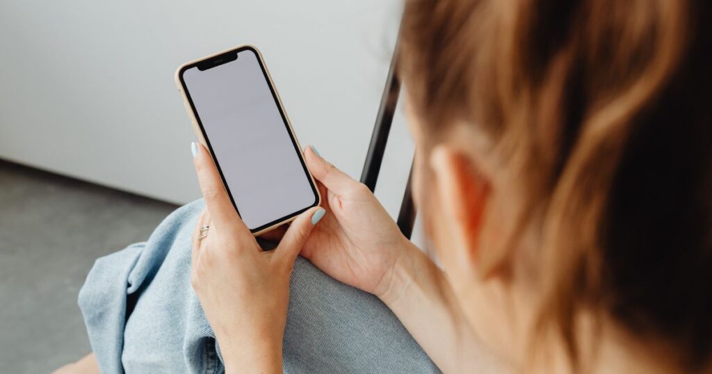 台南離婚律師推薦｜Line 曖昧對話能告外遇嗎？侵害配偶權蒐證解析