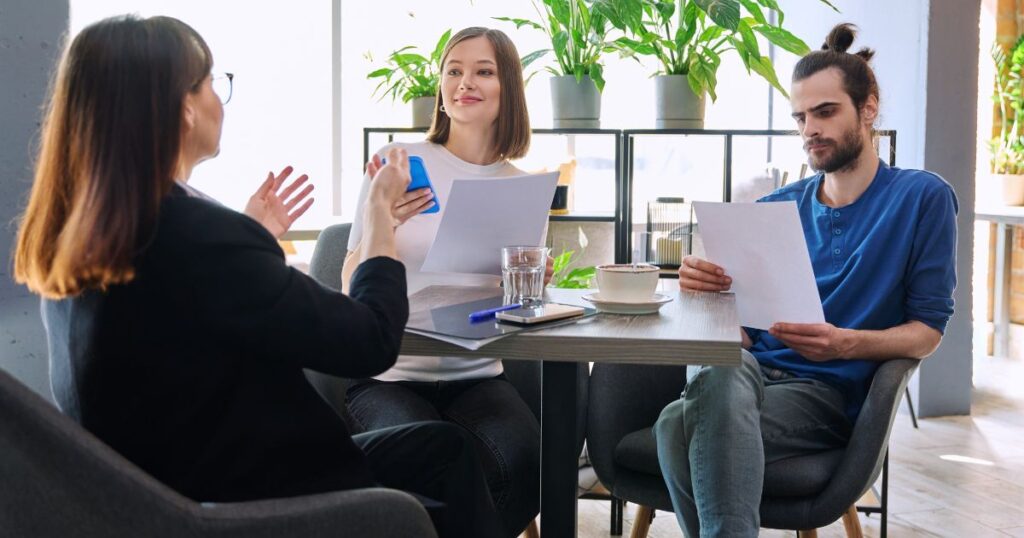 苗栗家事律師張珮琪律師協助當事人分析離婚及監護權策略