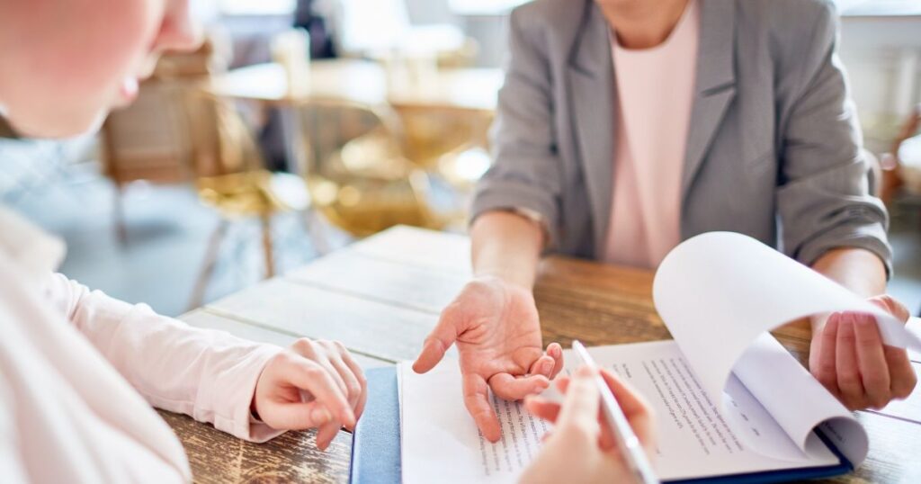 苗栗家事律師推薦|失聯長輩卻要我買單?「免除扶養義務」4大不可不知關鍵策略 苗栗家事律師張珮琪律師協助處理社會局安置費用與免除扶養義務訴訟