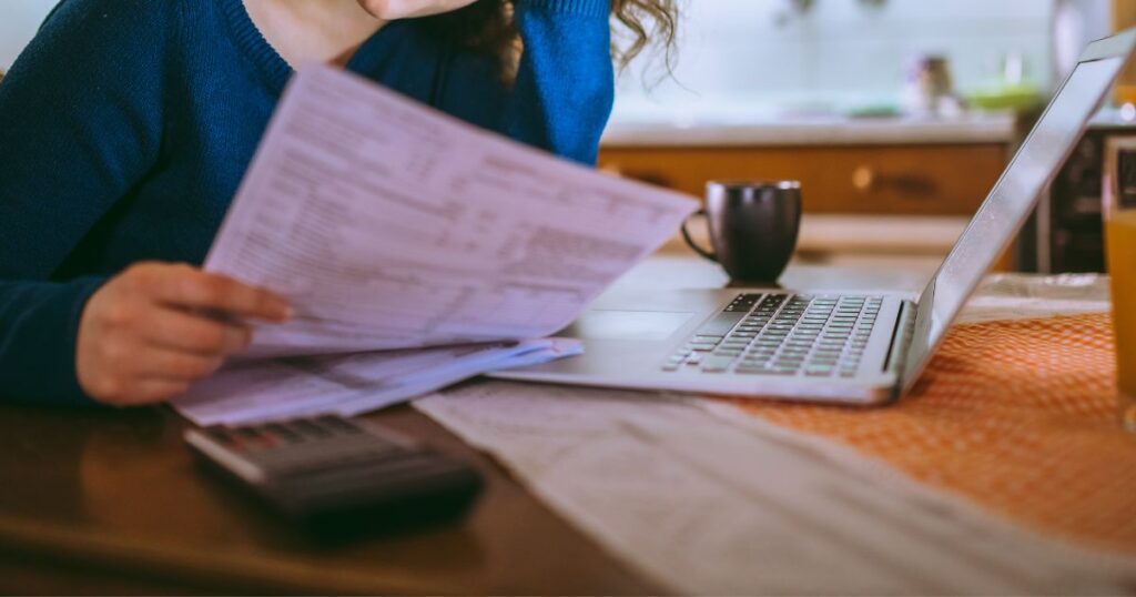 雲林父母早年拋家棄子,晚年卻要子女付扶養費?「免除扶養義務」的3大法庭實戰關鍵 雲林家事律師張珮琪律師協助處理社會局安置費用與免除扶養義務訴訟